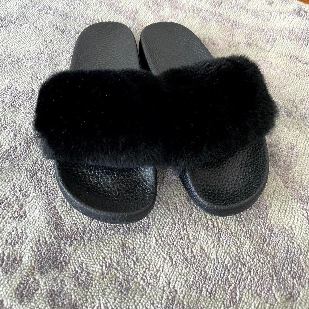 Intrend by Max Mara Black Fur Slides